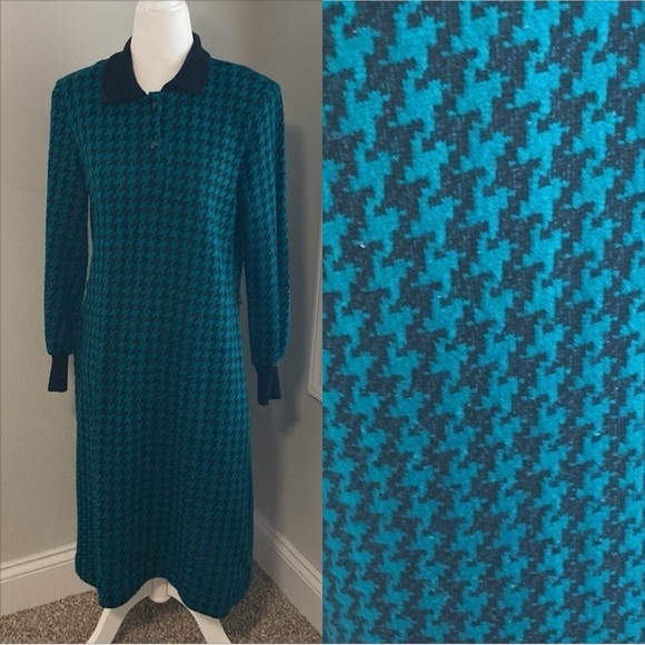 Vintage Dresses & Skirts - Vintage 70s Serbin Petite Herringbone Green Black Sweater Dress